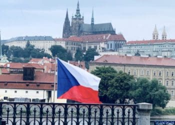 Довгострокове проживання в Чехії дісталося тільки 15 тисячам українців