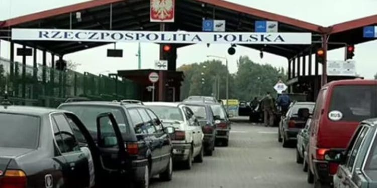 У Польші фіксують наплив українців 18-22 років: статистика, правила і суспільний контекст