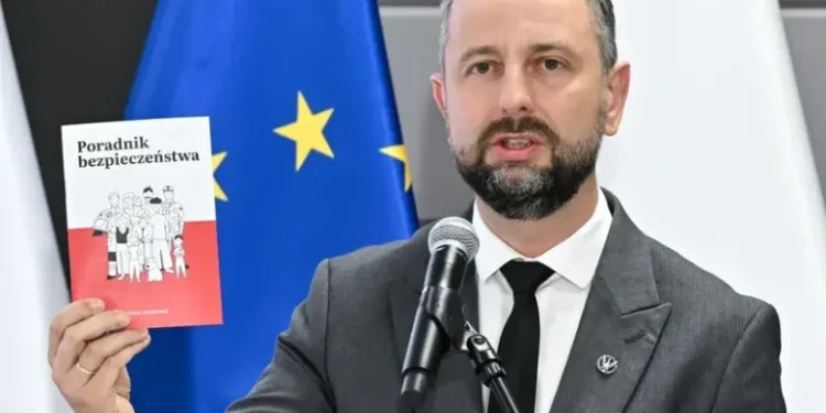 Польща готується до надзвичайних обставин: як українцям діяти в разі початку бойових дій