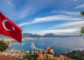 Шлях до легалізації: як українцям отримати статус біженця в Туреччині