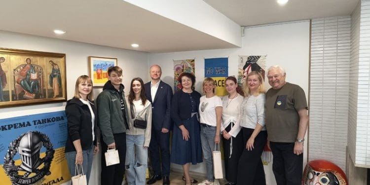 “Дружненько вивчали японську мову”. Як родина із Сум евакуювалася в Японію