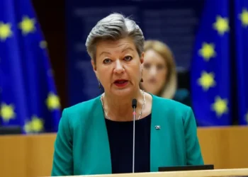 ЄС переходить до нового етапу: як зміниться життя українців після завершення тимчасового захисту