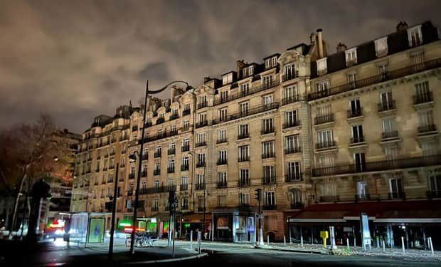 У частині Парижа раптово зникло електропостачання, зупинялась гілка метро