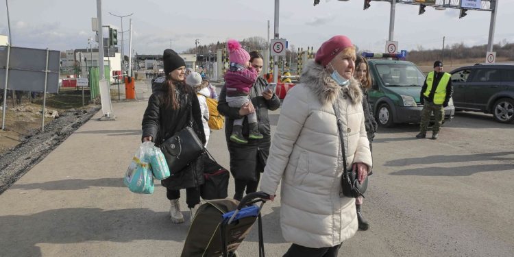 У Польщі біженці з України можуть отримати тимчасовий дозвіл на проживання