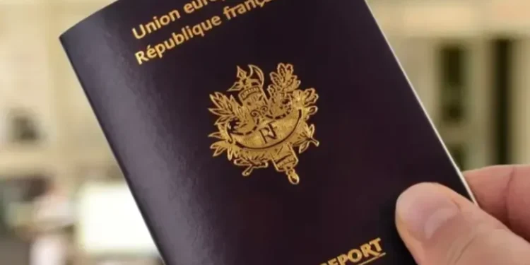 Отримання французького громадянства в 2026 році: нові правила та вимоги до натуралізації, про які мають знати українські біженці