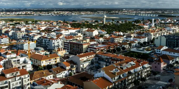 “Прожити дуже тяжко”: українка відкрила, кому не слід їхати до Португалії