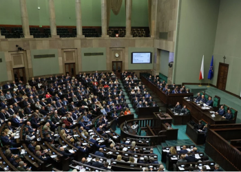 Сейм відхилив президентський проєкт змін до закону про допомогу громадянам України