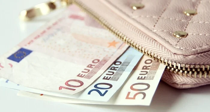 Українські біженці в Німеччині можуть втратити виплати з безробіття: названо умови