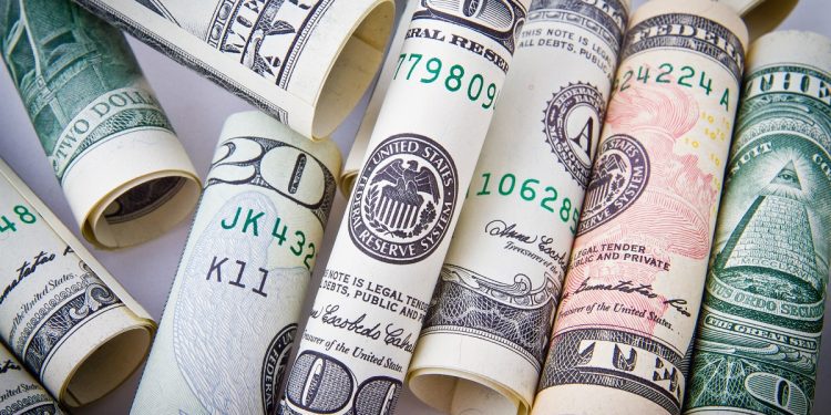 США пропонують святковий «бонус» для іммігрантів за добровільну депортацію