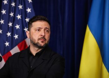 Чи голосуватимуть українці за кордоном у разі референдуму: Зеленський відповів