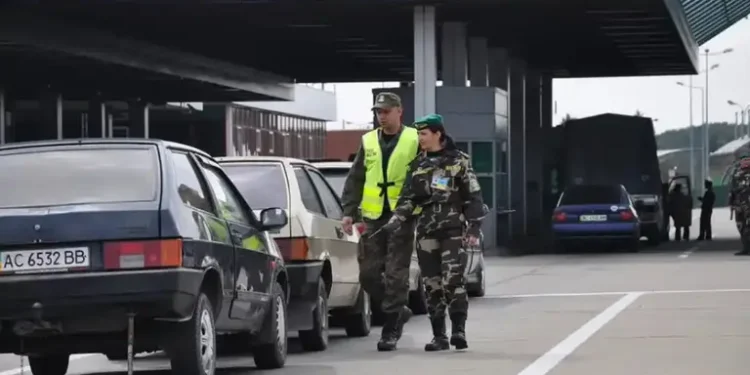 Ніколи цього не робіть: за що прикордонники можуть відправити ваше авто “на яму”