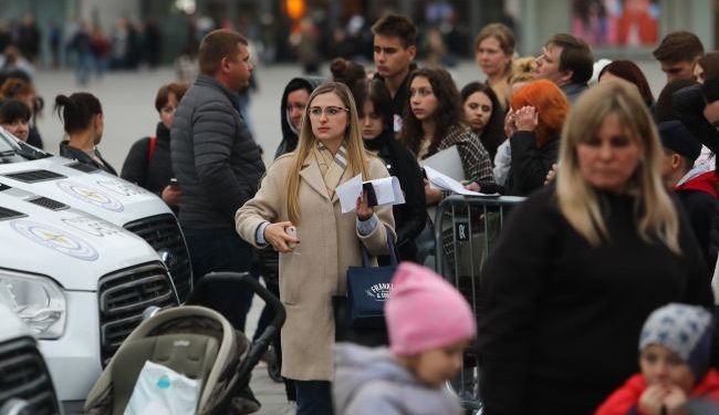 Українці в Польщі купують квартири й рідше переказують гроші додому: нове дослідження