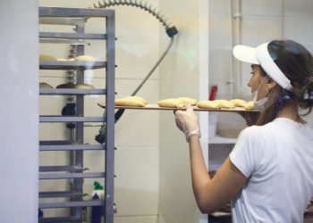 Без “таємних” зарплат. У Польщі змінили правила працевлаштування