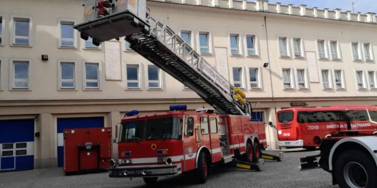 У Польщі набули чинності нові правила протипожежної безпеки: що мають врахувати українські біженці